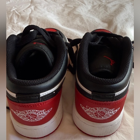 Air Jordan Kids Black and Red Sneakers 1 Low - Picture 2 of 6